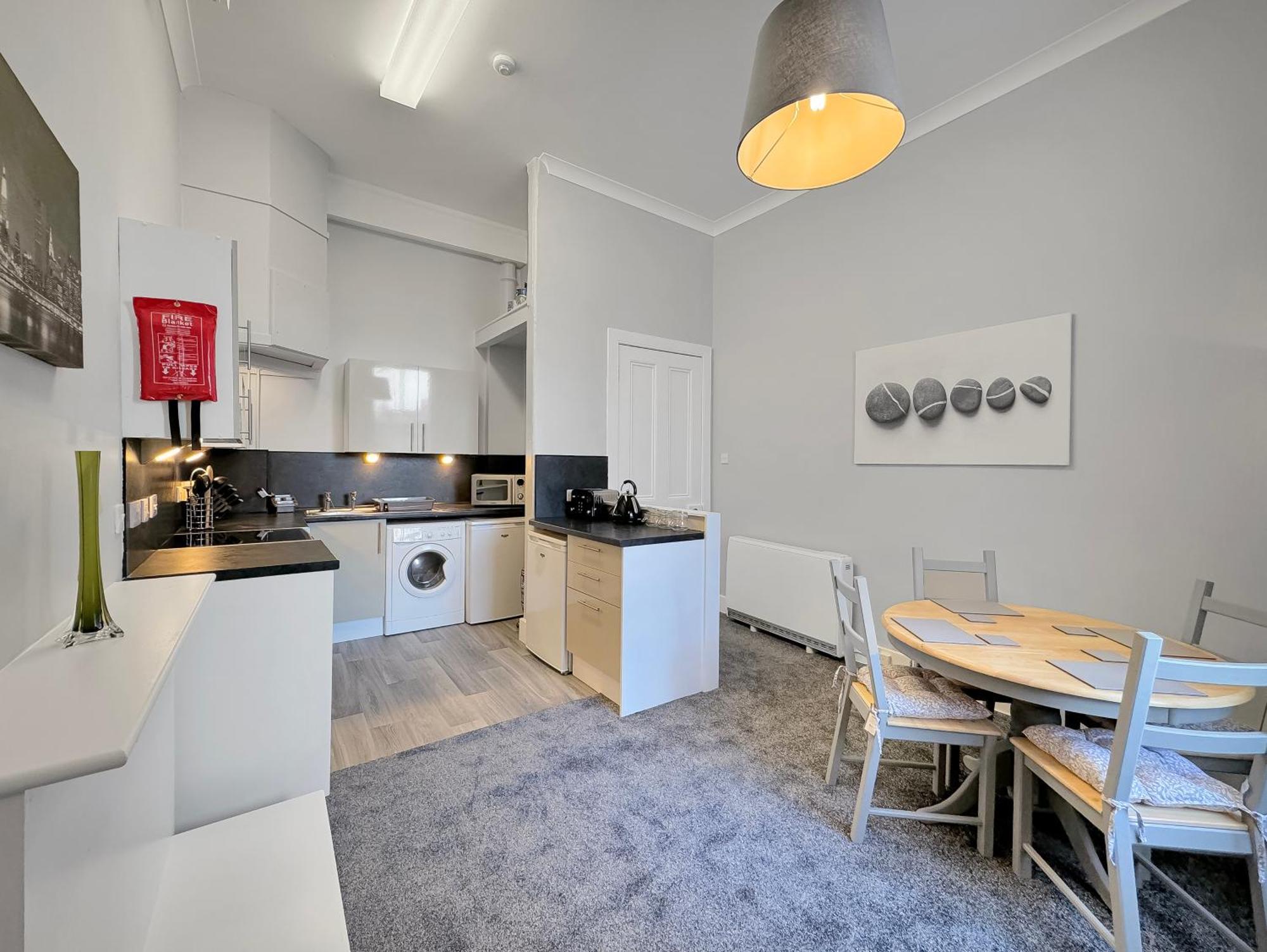 אובאן Hayfield Apartment מראה חיצוני תמונה