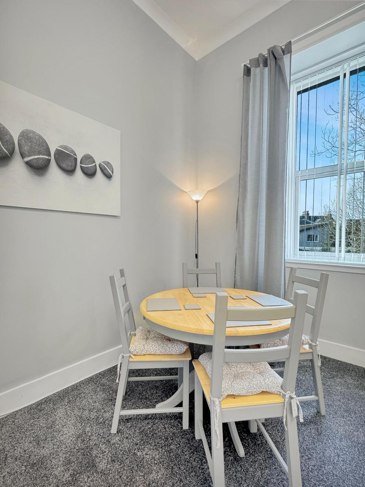 אובאן Hayfield Apartment מראה חיצוני תמונה